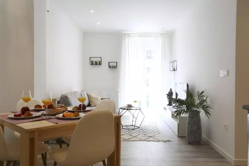 Hotelli Miracruz Suite Apartment