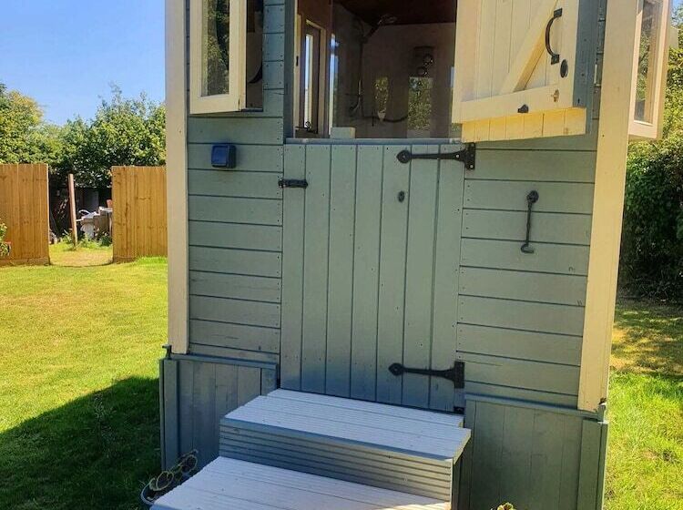 فندق Safari Cornwall