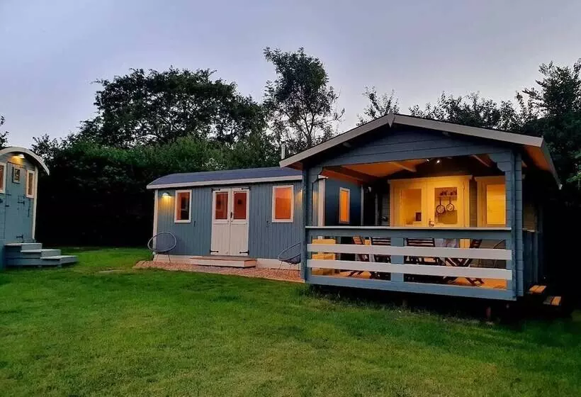 ホテル Safari Cornwall