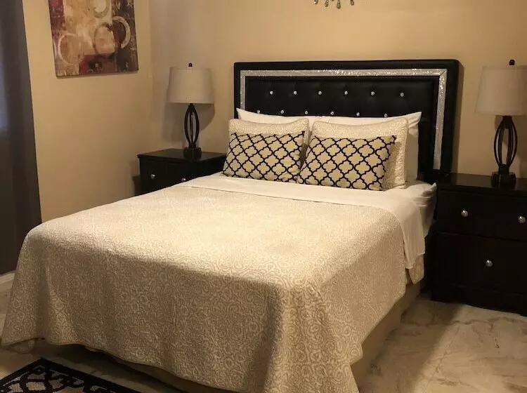 Hotelli The Green Tree