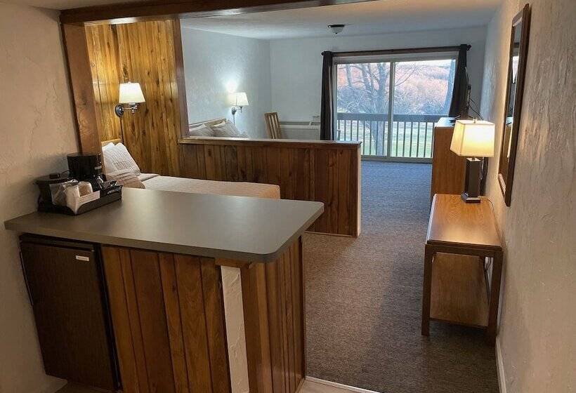 Отель The Lodge At Indian Lake