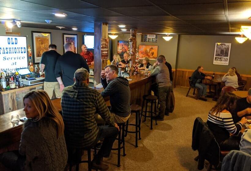 Отель The Lodge At Indian Lake