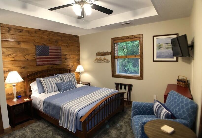 Walnut Waters Bed & Breakfast