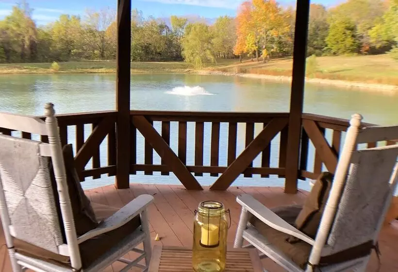 Walnut Waters Bed & Breakfast