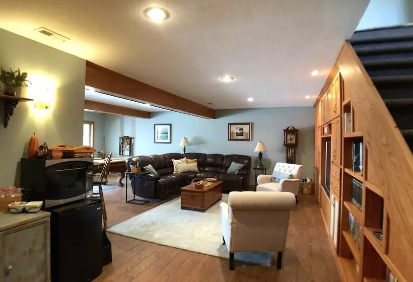 Walnut Waters Bed & Breakfast