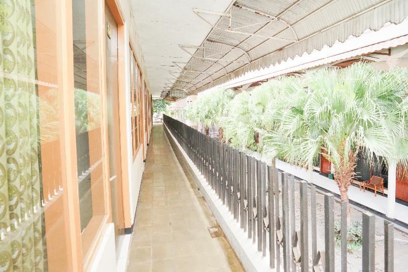 Otel Spot On 2090 Ratna Backpacker Syariah