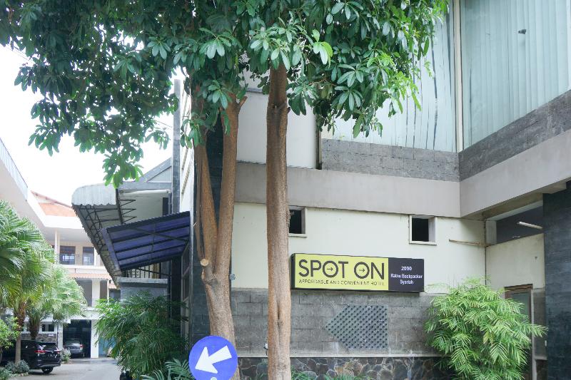 Otel Spot On 2090 Ratna Backpacker Syariah