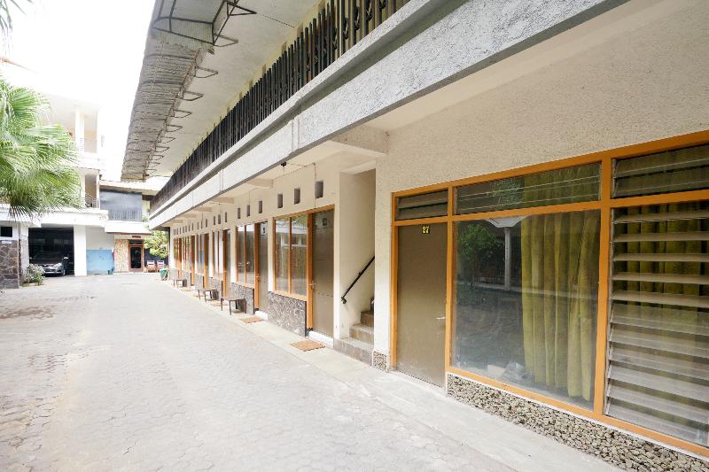 Otel Spot On 2090 Ratna Backpacker Syariah