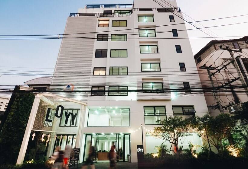 Loyy Hotel   Hostel