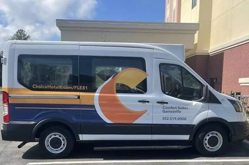 ホテル Comfort Suites Gainesville Near University