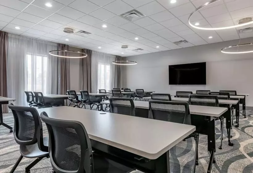ホテル Comfort Suites Gainesville Near University