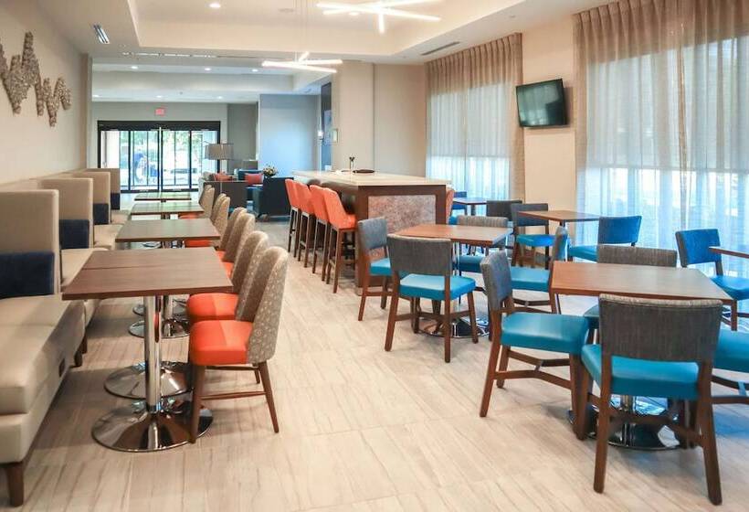 فندق Comfort Suites Gainesville Near University