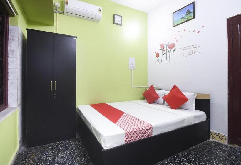 Hotell Oyo 76119 Smriti Villa