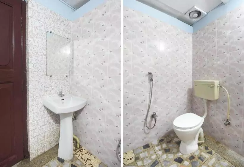ホテル Oyo 76119 Smriti Villa