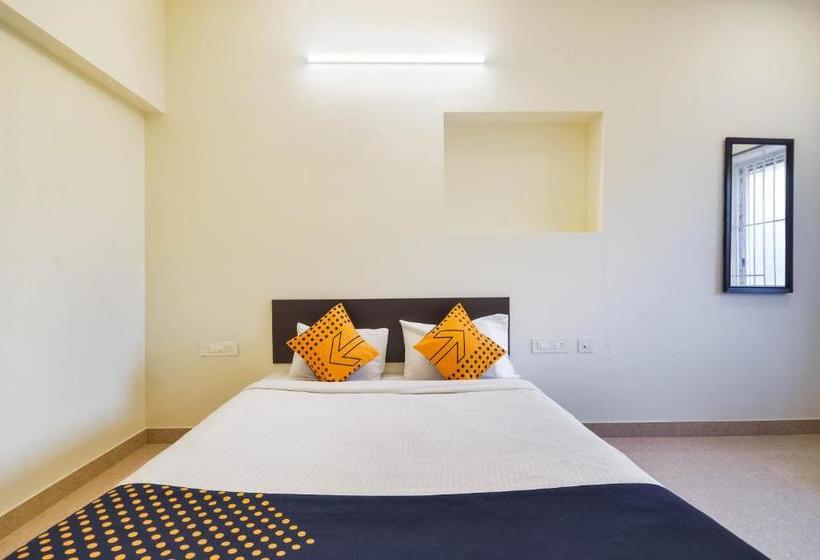 Hotel Spot On Star Residency