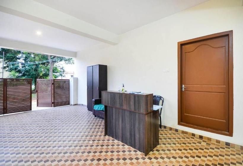 Hotel Spot On Star Residency