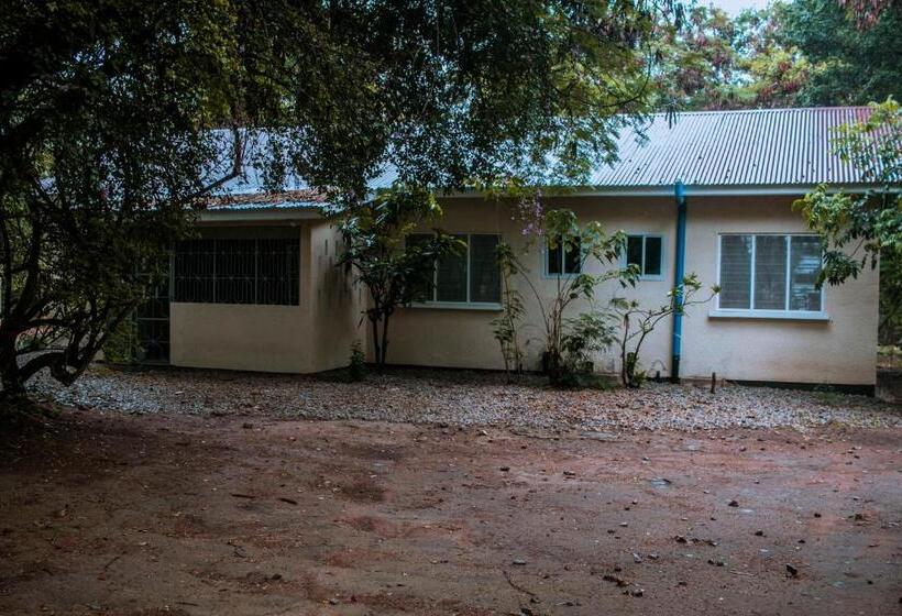 مبيت وإفطار Charming Bungalows