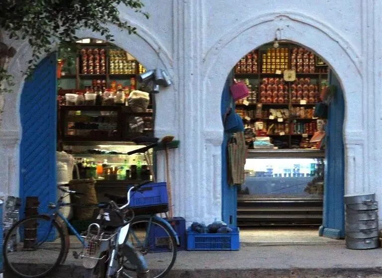 تختخواب و صبحانه Dar Bibine