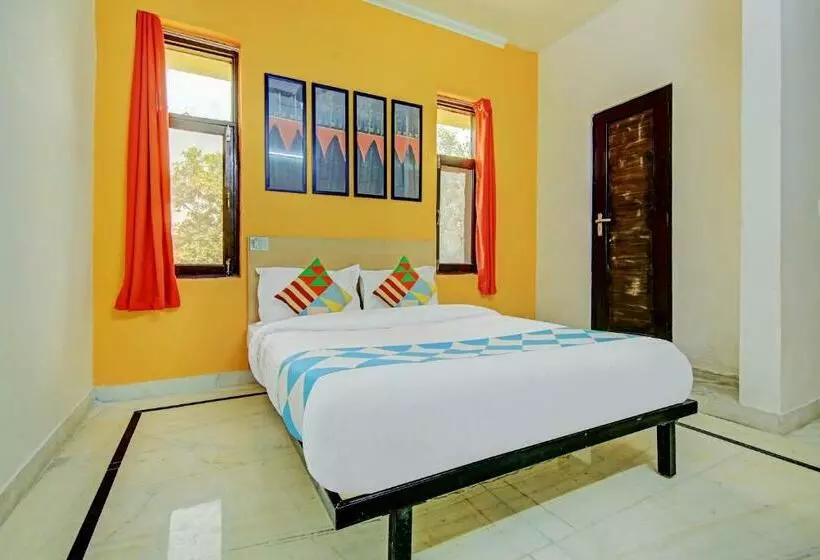 ホテル Flagship 75279 Neelam Villa