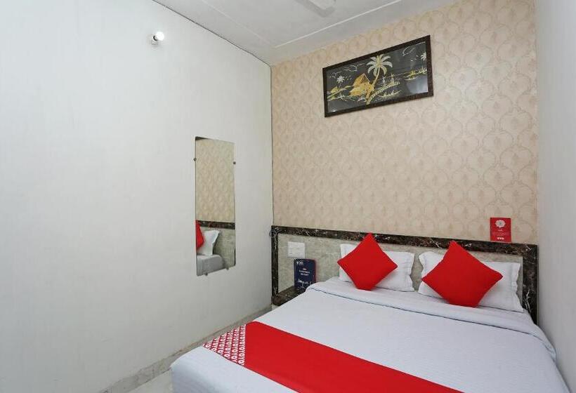 Otel Oyo 24763  Blue Moon