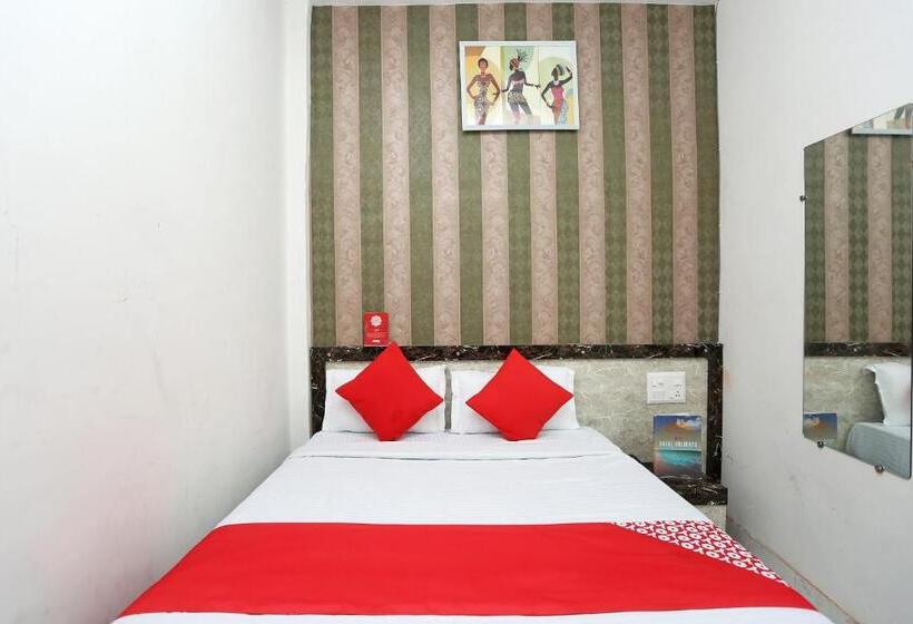 Otel Oyo 24763  Blue Moon