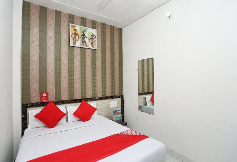 Otel Oyo 24763  Blue Moon