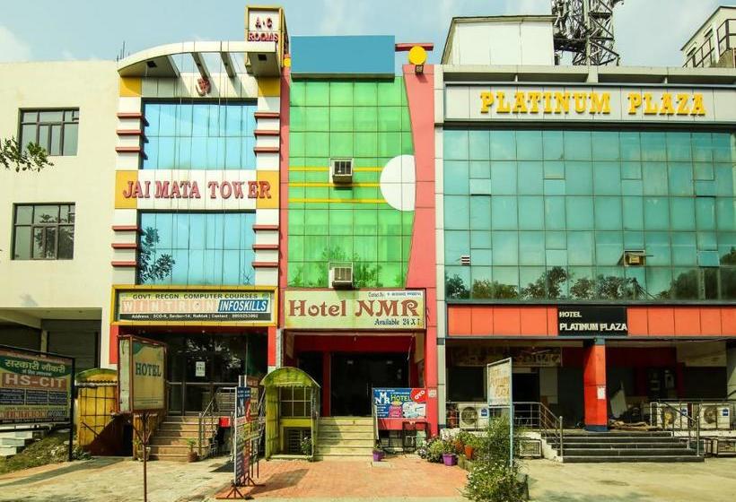 Hotel Oyo 75664 Nmr Plaza