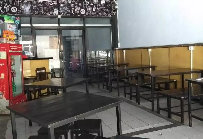 هتل O Homestay 47 Latanete Near Living Plaza