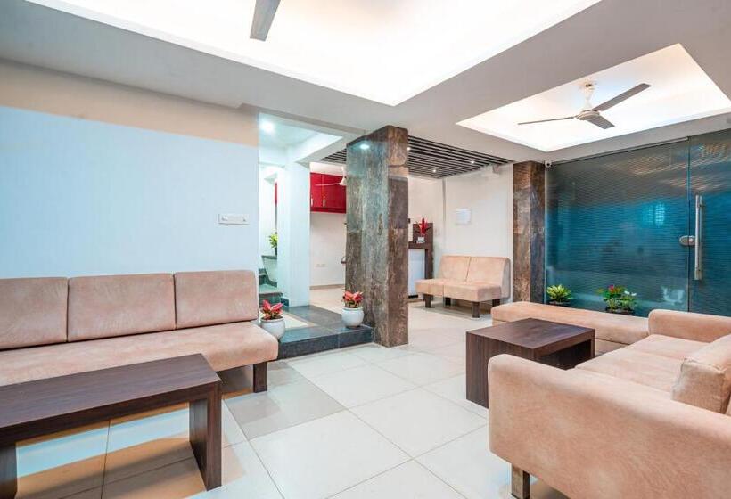 Hotell Treebo Silver Apartment