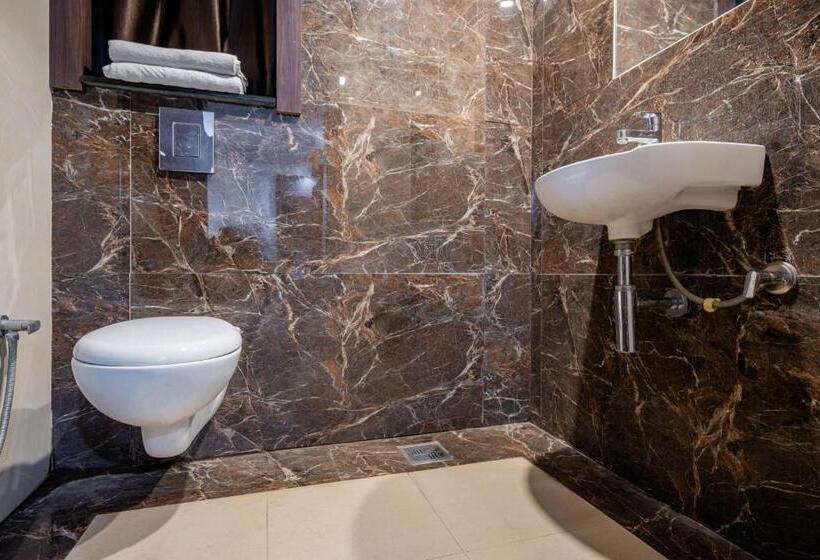 Hotell Treebo Silver Apartment