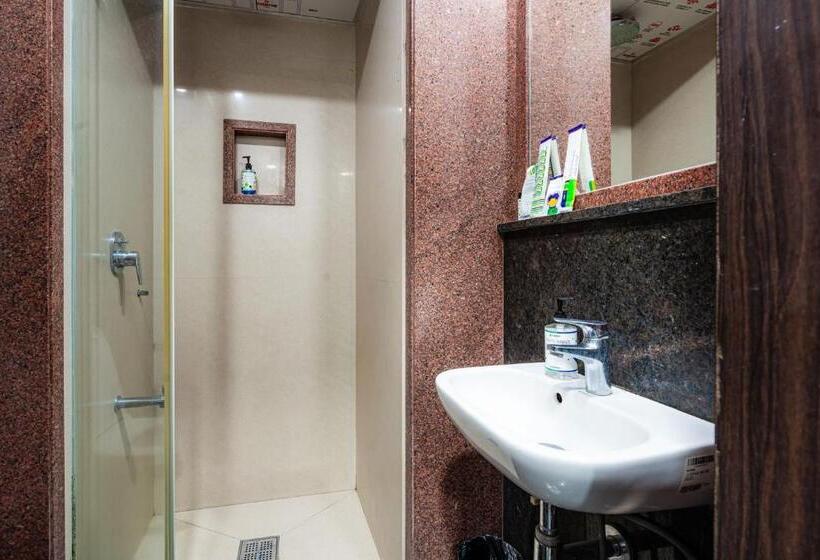 Hotell Treebo Silver Apartment