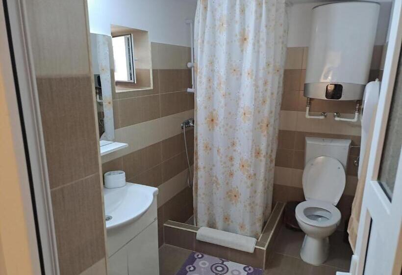 פנסיון Casa Elena