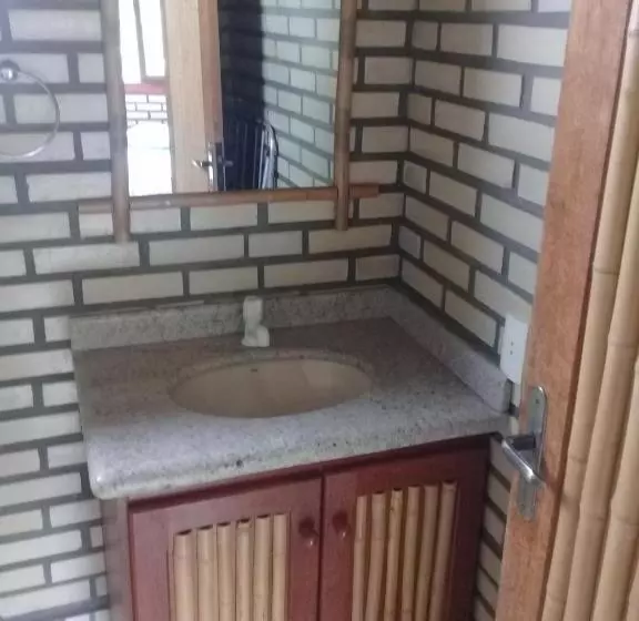 Majatalo Moradas Embauva