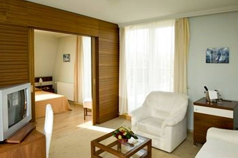 Holiday Beach Budapest Wellness Hotel With Sauna Park