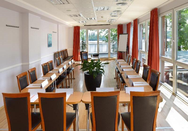 Holiday Beach Budapest Wellness Hotel With Sauna Park