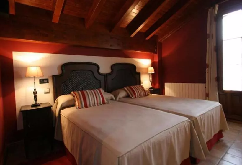 田舎風ホテル Posada La Robleda