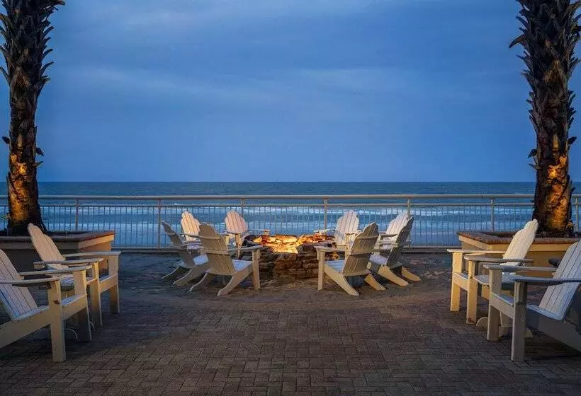 Hotel The Shores Resort & Spa