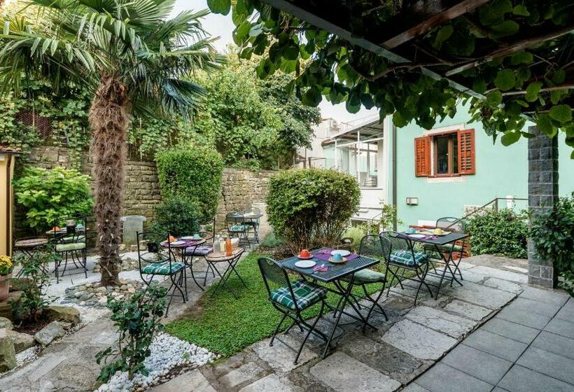 تختخواب و صبحانه Miracolo Di Mare Retro