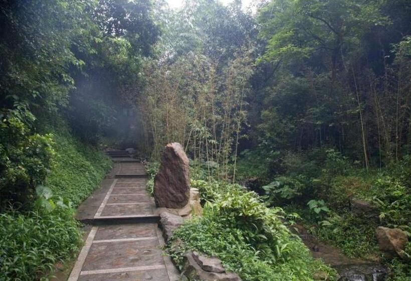 Lavande Hotels Guangzhou Baiyun Avenue North Metro Station