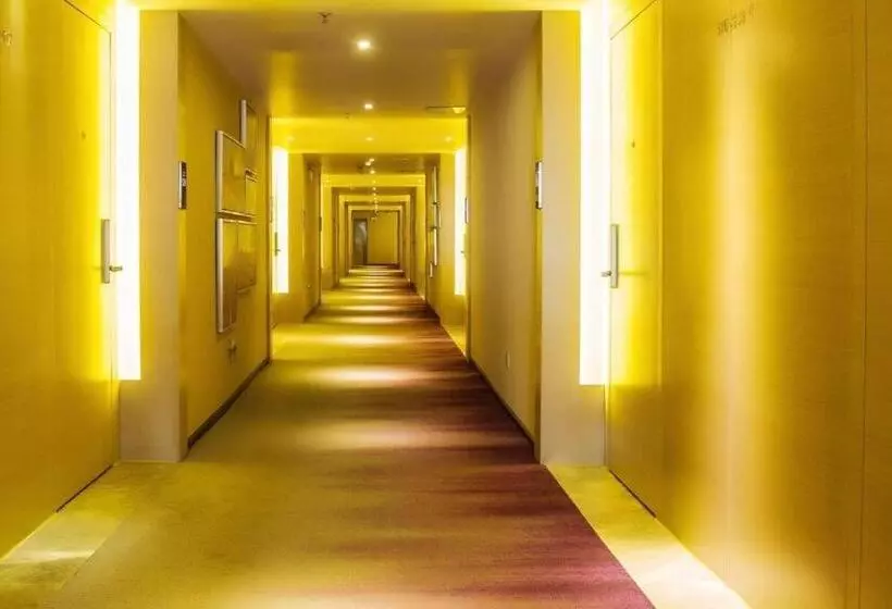 Lavande Hotels Guangzhou Baiyun Avenue North Metro Station