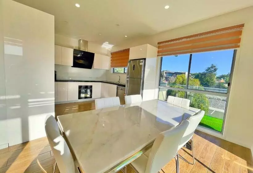 Phillip Island Towers