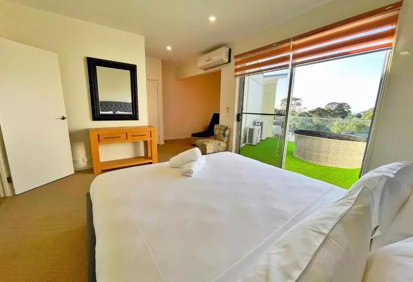 Phillip Island Towers