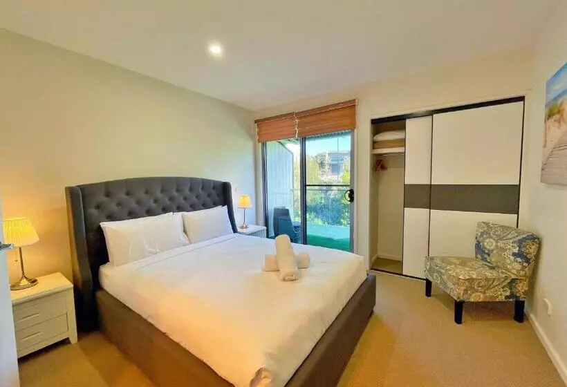 Phillip Island Towers