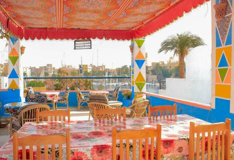 تختخواب و صبحانه Nuba Dool