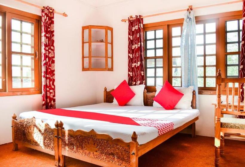 ホテル Oyo 63507 Basera Residency