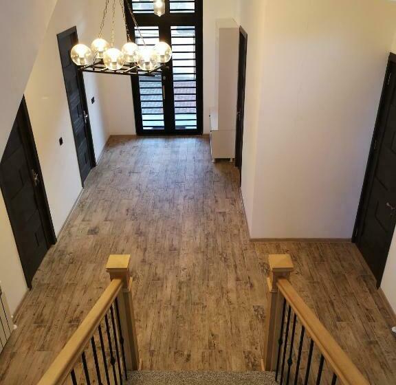 Level Up Hotel & Restaurant