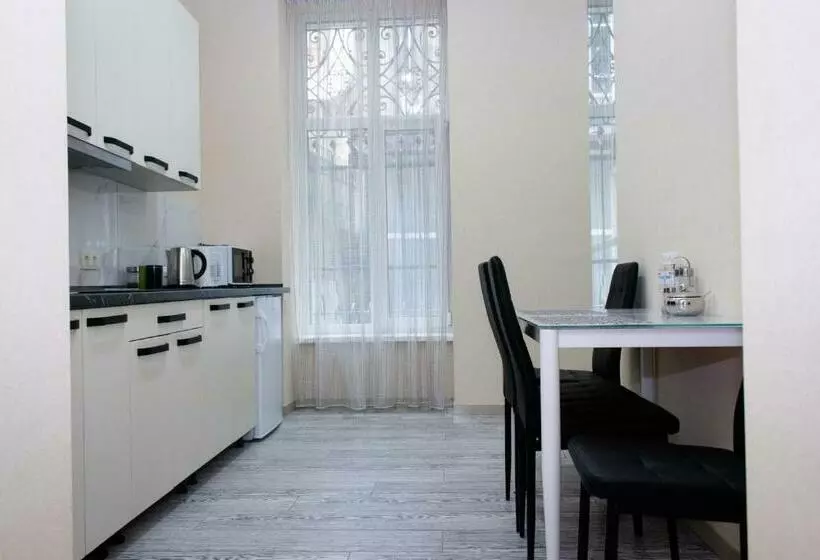 Apartment Barvy Lvova On Kostyushka St