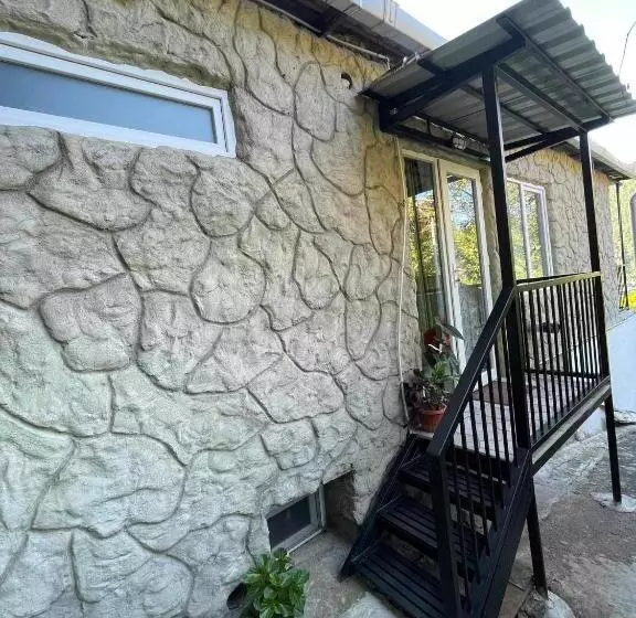 پانسیون Borjomi View