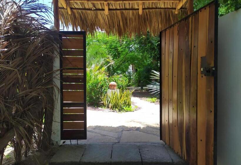 بنسيون Twoten° Surf Home