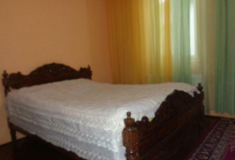 پانسیون White Guest House